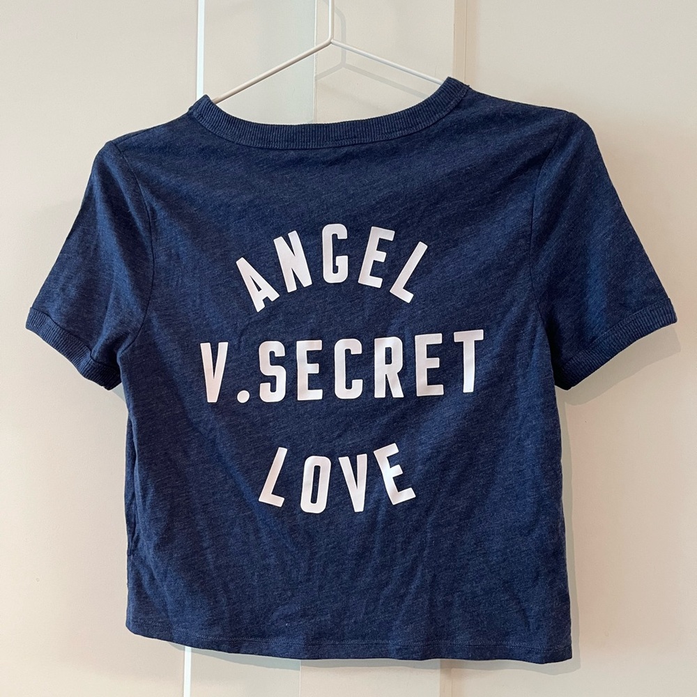 *NWT* Victoria’s Secret XS Navy T-Shirt with White Lettering 🪽